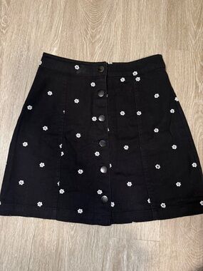 mi ami - Black Mini Skirt with White Dainty Floral Embroidery - size XS